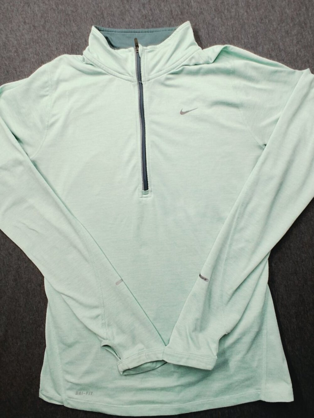 Nike womens pullover over size small light green good  condition